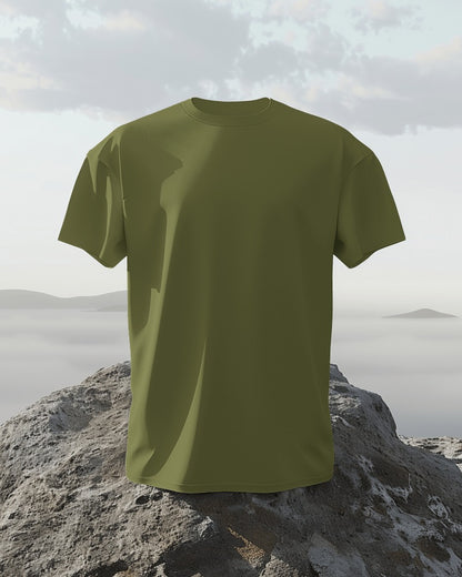 Men Solid Green Regular T-Shirt.