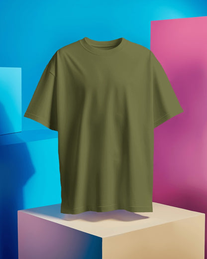 Men Solid Green Regular T-Shirt.