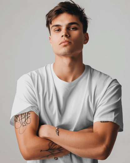 Men Solid White Regular T-Shirt.