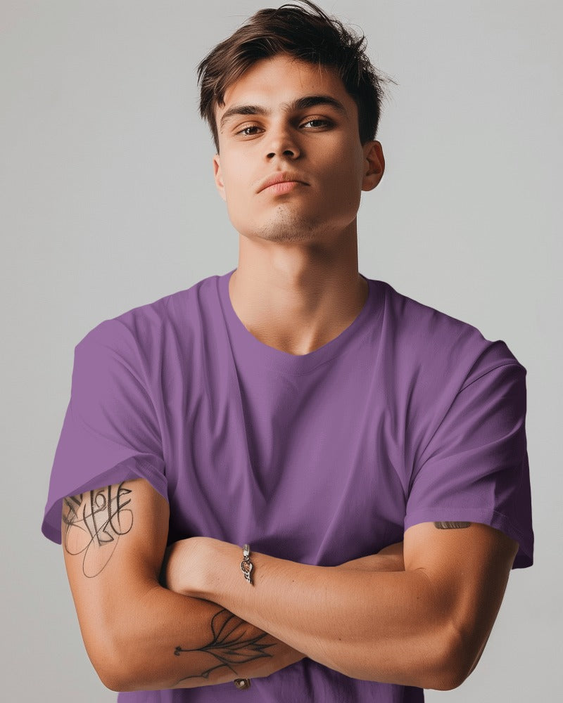 Men Solid Purple Regular T-Shirt.