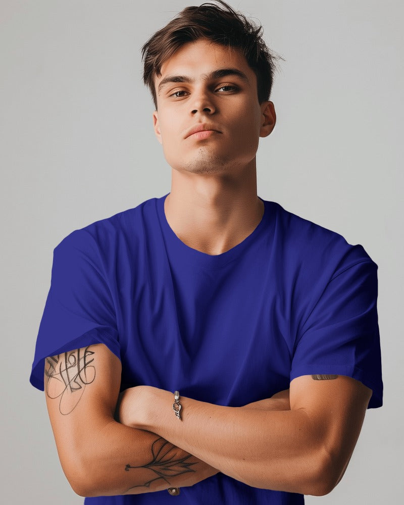 Men Solid Blue Regular T-Shirt.